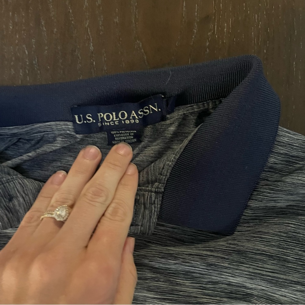 Men's Medium Shirt Bundle! 2 for 10! - Picture 9 of 9